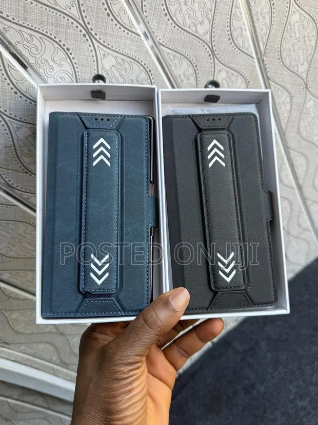 Fold 7 /6/5/4/3 Original Leather Flip Cover · Photo 1