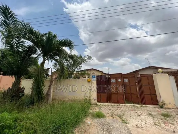 3bdrm House in 3 Bedroom House, Tema Metropolitan for sale · Photo 1