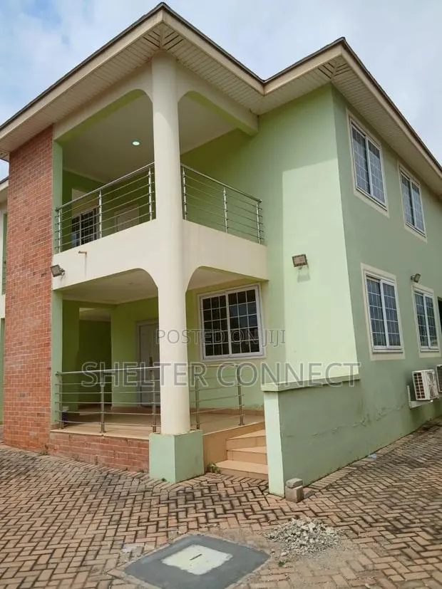 5bdrm Duplex in Oyarifa, Ghana Flag for rent · Photo 1