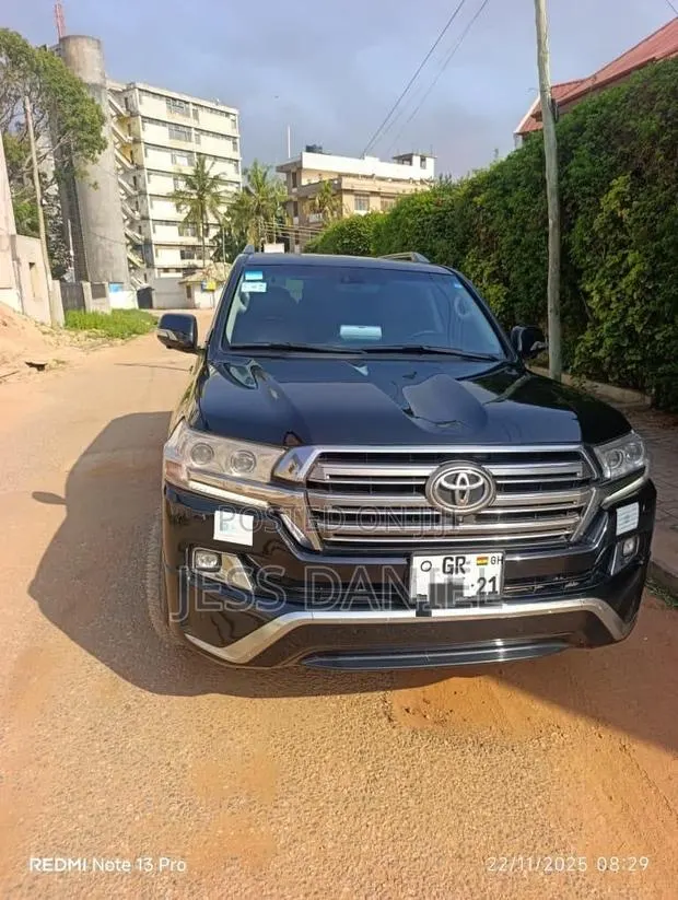 Toyota Land Cruiser 2019 Black · Photo 1