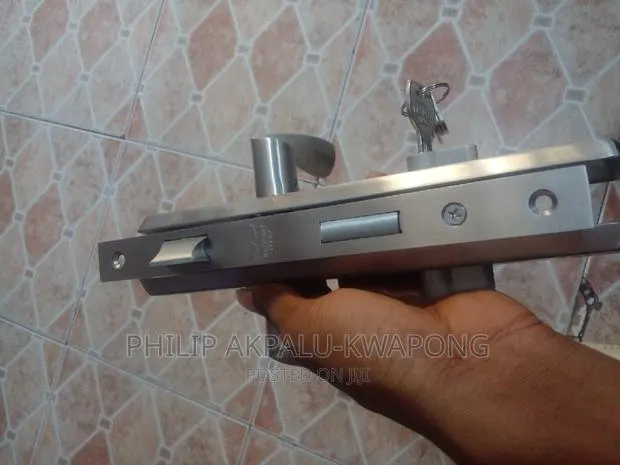 Door Lock Rosette Styled( De Great Keyes) · Photo 3
