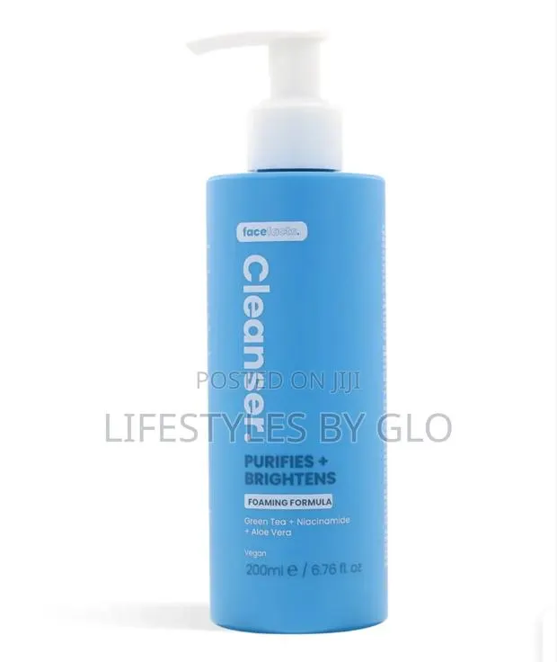 Face Facts Niacinamide Cleanser · Photo 1