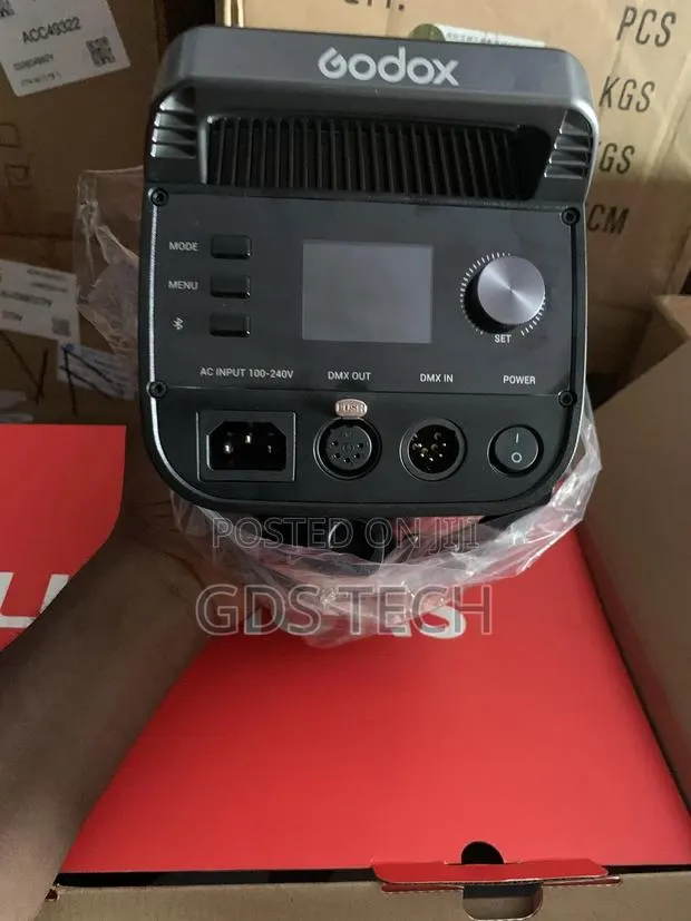 Godox Litemons Le200bi Bi-Color Led Monolight · Photo 1