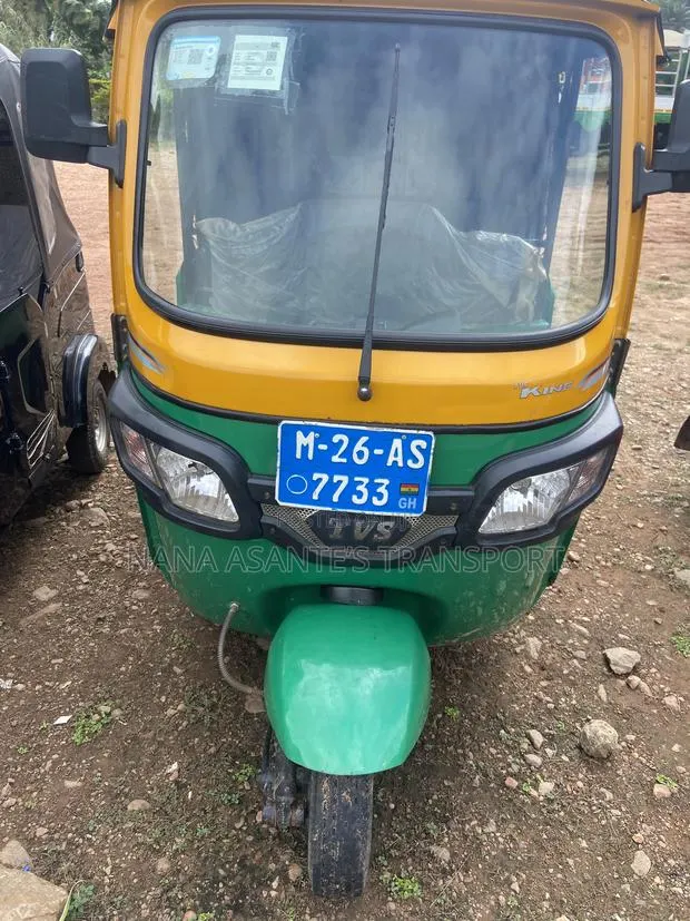 TVS King Deluxe Plus iTouch Start 2026 Green · Photo 1