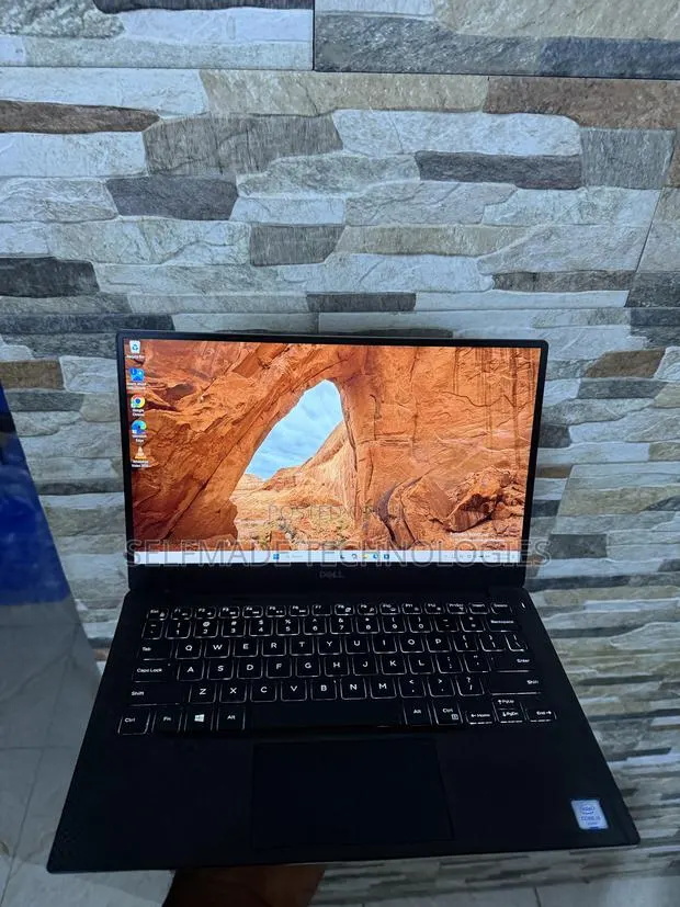 Laptop Dell XPS 13 8GB Intel Core i5 SSD 128GB · Photo 1
