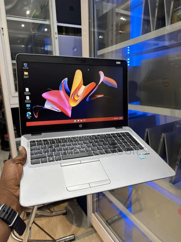 Laptop HP EliteBook 850 G3 8GB Intel Core i5 HDD+SSD 128GB · Photo 1