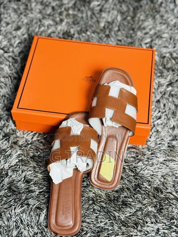 Brown Hermes _ Ladies Slippers · Photo 1