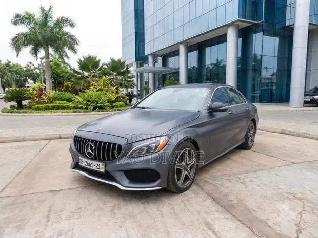 Mercedes Benz C300 Car Rentals · Photo 1