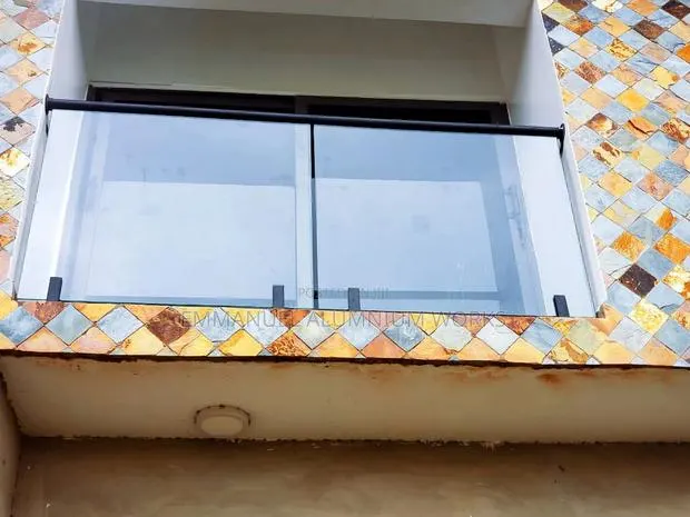 New Spigot Balustrade Design · Photo 1