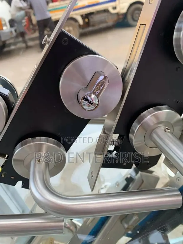 High Quality Separate Handles · Photo 1