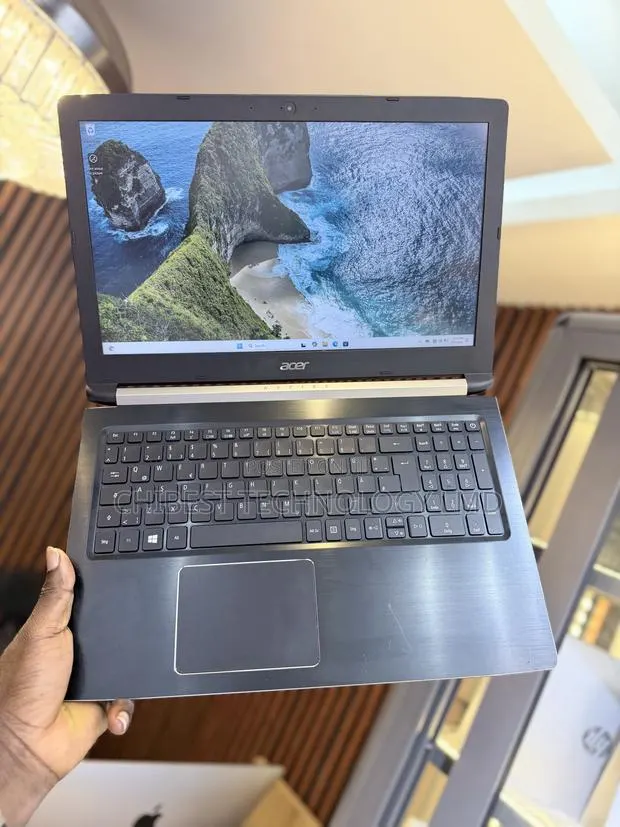 Laptop Acer Aspire A515 51G 8GB Intel Core i5 HDD 750GB · Photo 1