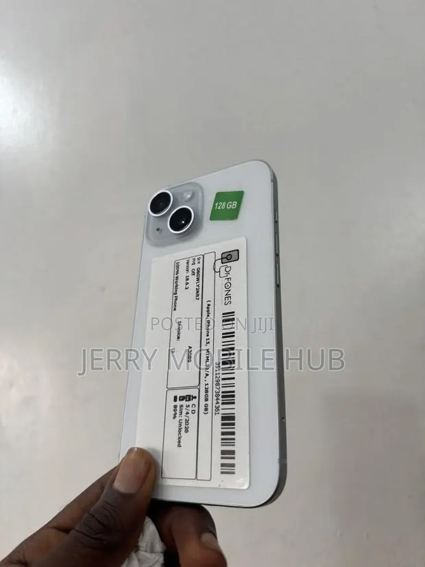 Apple iPhone 15 128 GB · Photo 1