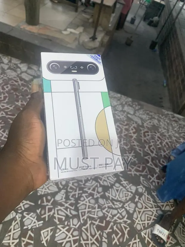 New Tecno Camon Slim 256 GB Blue · Photo 1