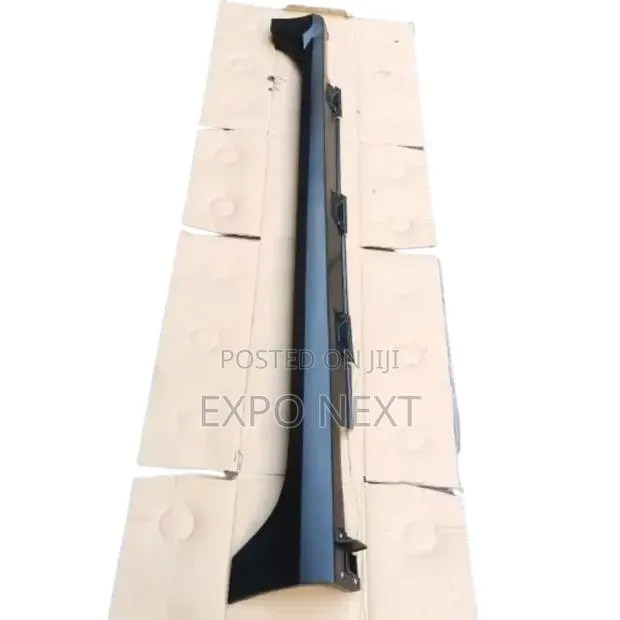 Honda Civic 2016-2019 Car Side Sill Rocker Molding Garnish · Photo 1
