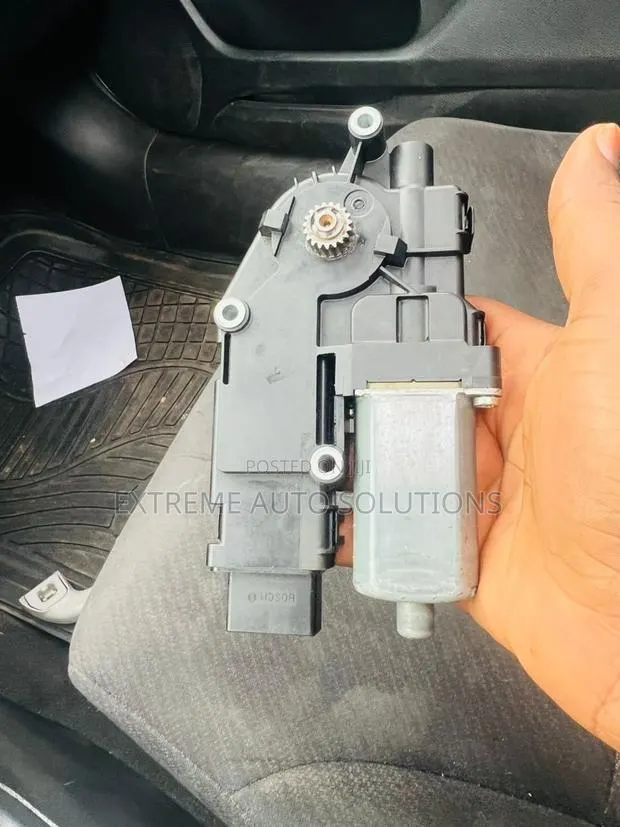 Honda Civic Sunroof Motor 2012-2015 · Photo 1