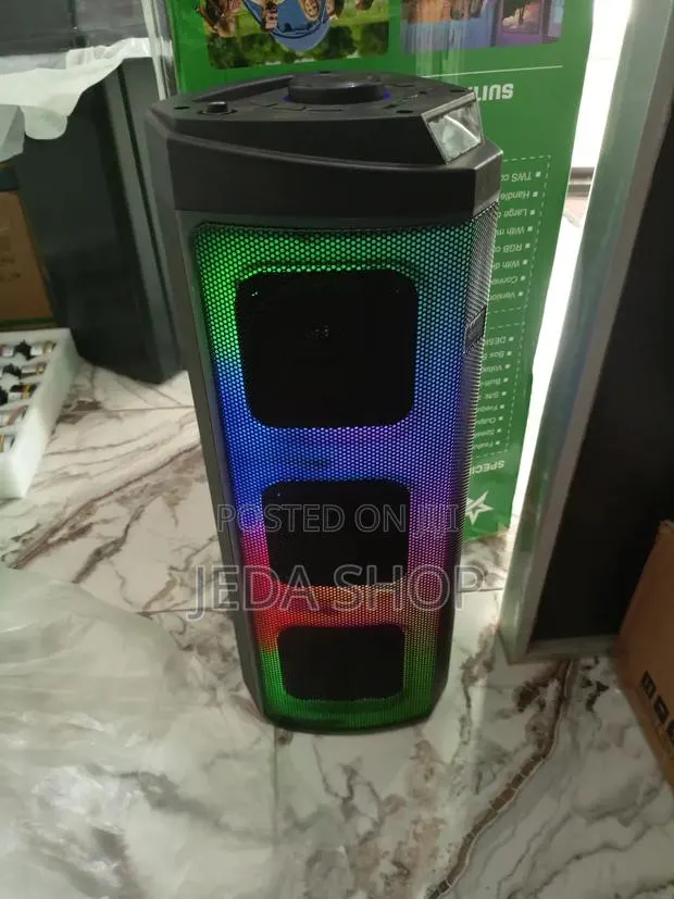 Bluetooth Speaker With Remote and Microphone · Photo 1