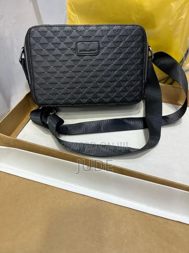 Versace Men’S Side Bag · Photo 1