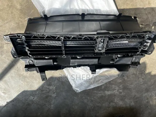Honda CRV Front Shutter Grill 2022 · Photo 1