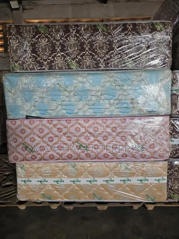 20 Inches High Density Mattress · Photo 1