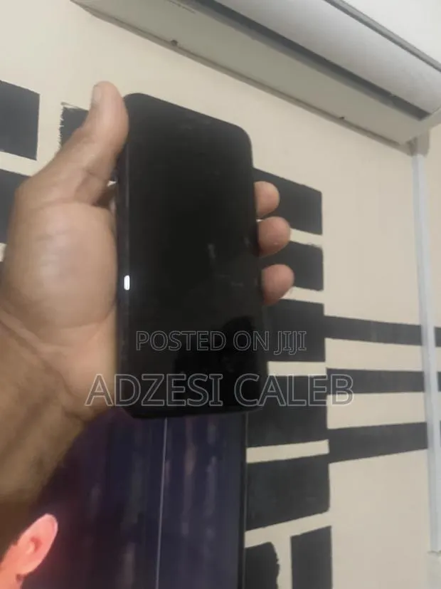 Apple iPhone 11 Pro 256 GB Gray · Photo 1