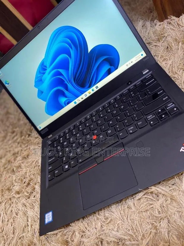 Laptop Lenovo ThinkPad T490s 16GB Intel Core i5 SSD 512GB · Photo 1