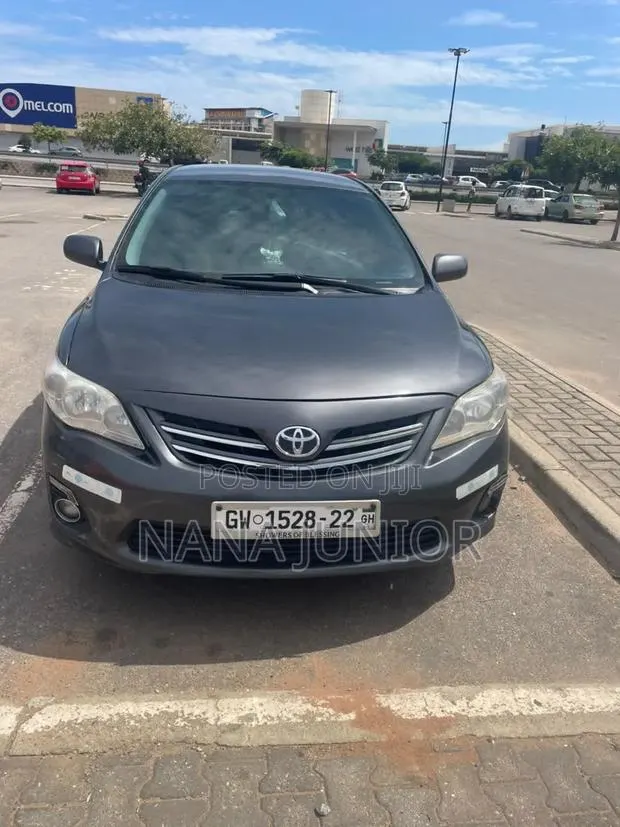 Toyota Corolla 2013 Matt Black · Photo 1