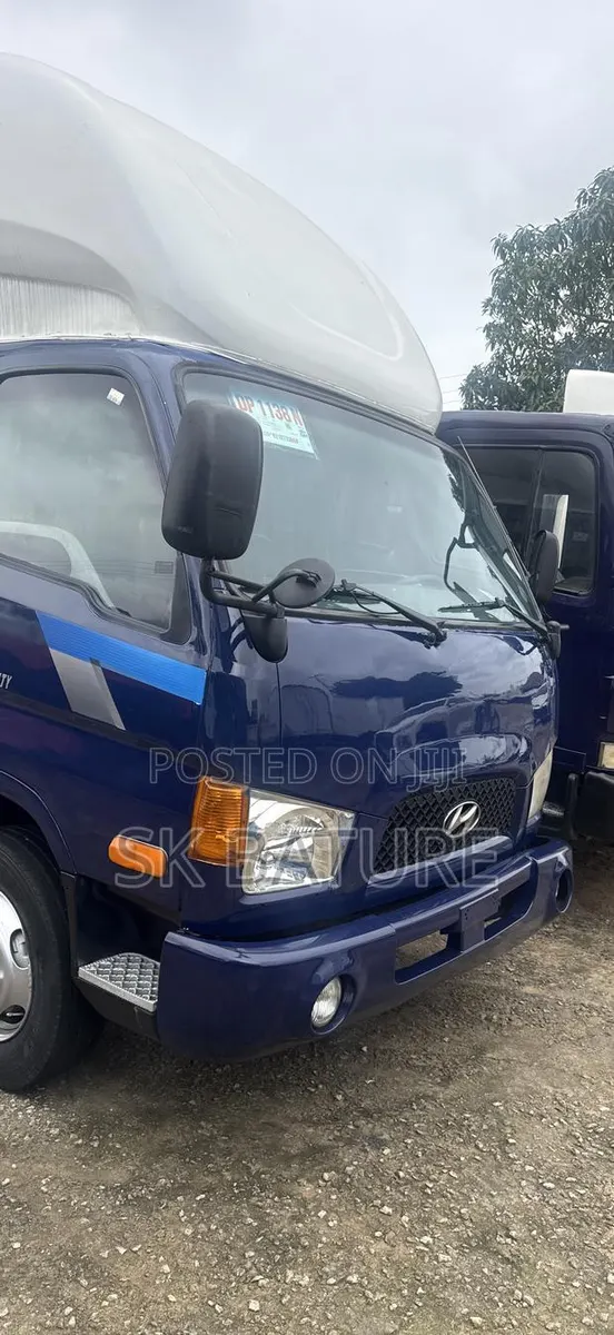 Hyundai Mighty 2 · Photo 1