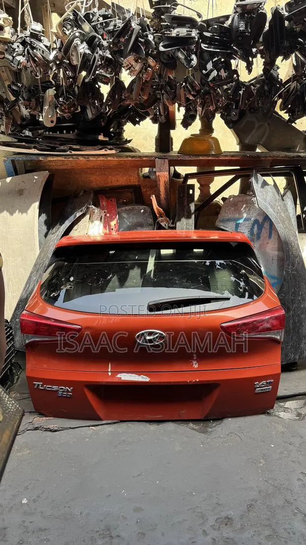 Hyundai Tucson 2016,2017,2018 Boot / Tailgate Complete · Photo 1
