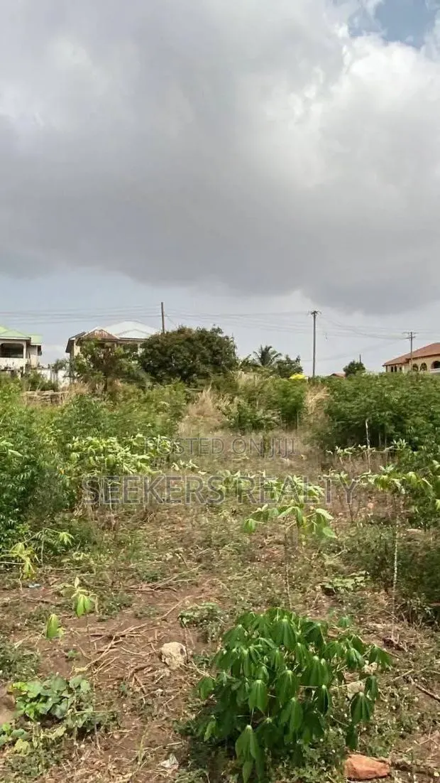 Five Plot of Land for Sale at Oyarifa · Photo 1