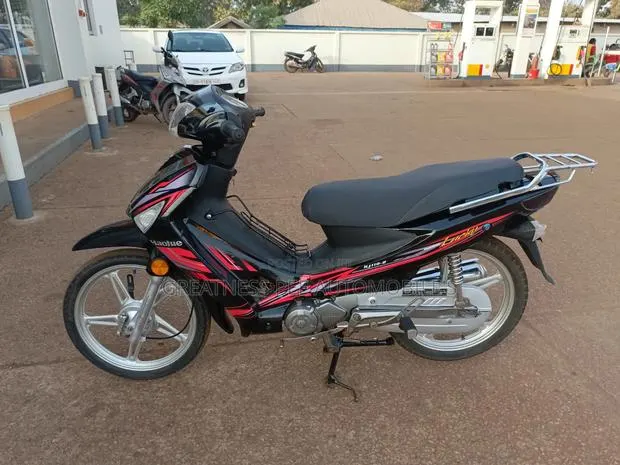Motorcycle 2022 Black · Photo 1