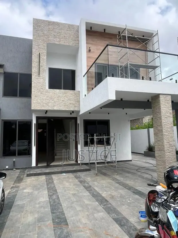 4bdrm Duplex in Tseaddo for rent · Photo 1