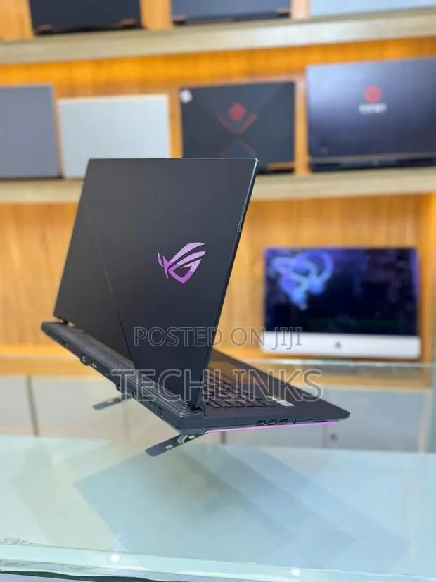 Laptop Asus ROG Strix G17 32GB Intel Core i7 SSD 512GB · Photo 1