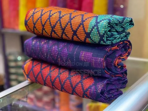 Beautiful Modern Kente · Photo 1