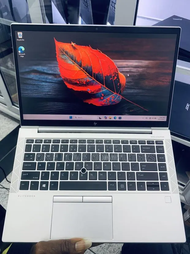 Laptop HP EliteBook 840 G7 16GB Intel Core i5 SSD 256GB · Photo 1