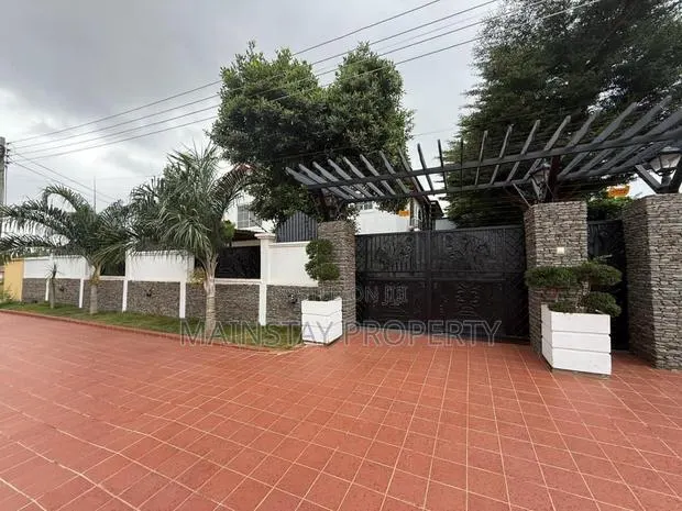 Furnished 5bdrm House in Mainstay Estates, East Legon for sale · Photo 1