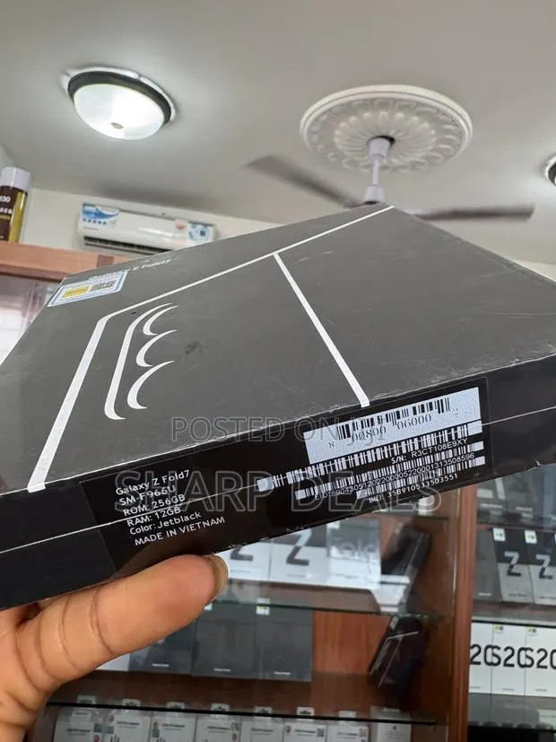 New Samsung Galaxy Z Fold7 256 GB Black · Photo 1