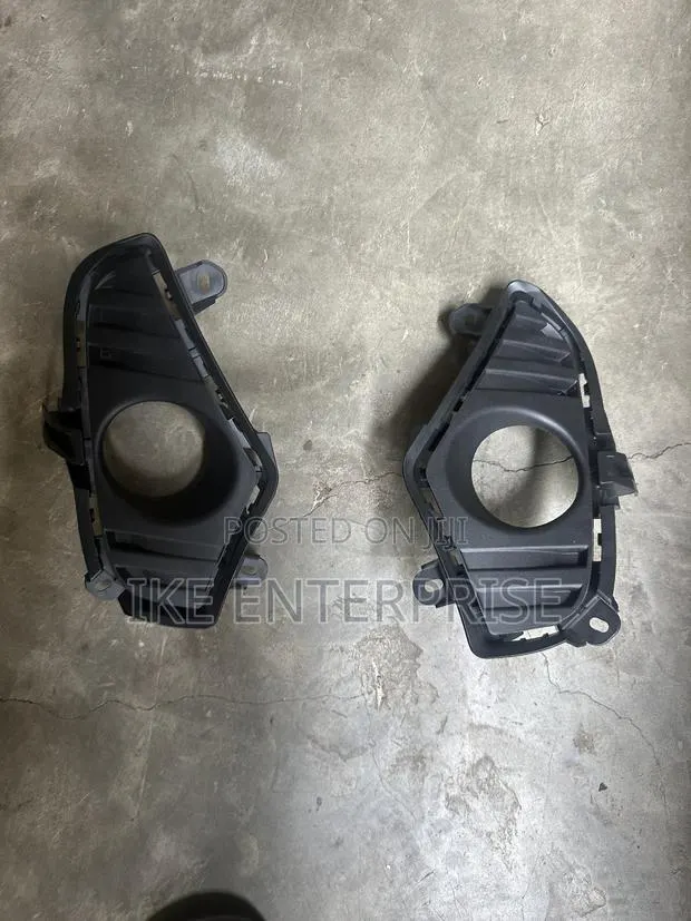 Toyota RAV4 Foglight Cover 2019,2020,2021,2022,2023,2024 · Photo 1