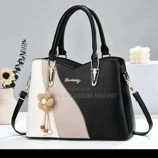 Beautiful Ladies Bag · Photo 1