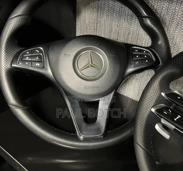 Mercedes-Benz E-Class/C-Class Steering Wheel. · Photo 1