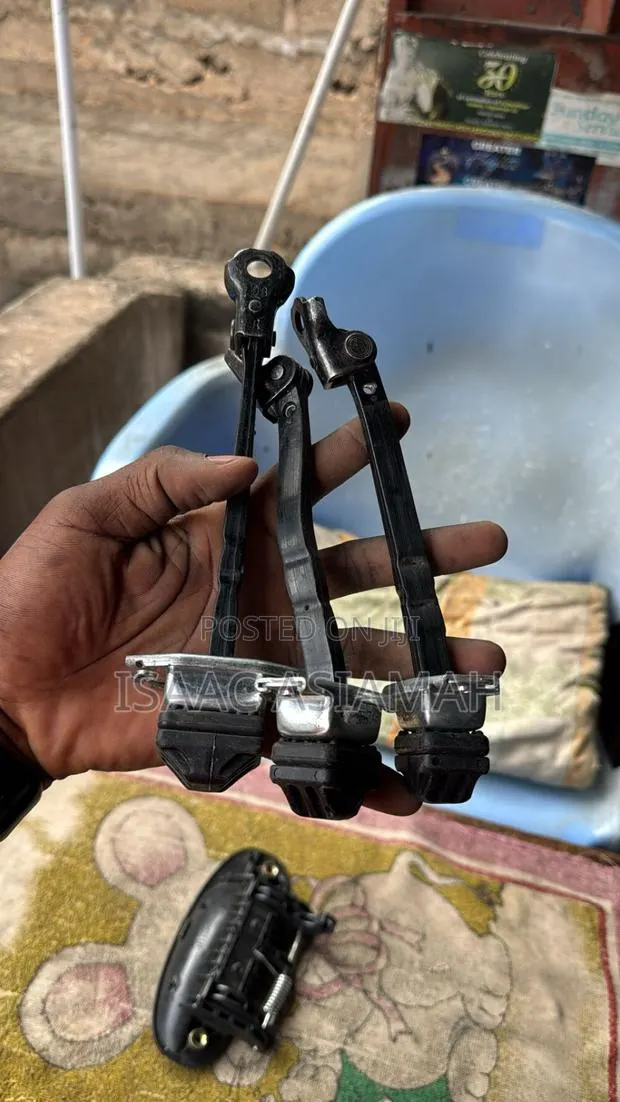 Acura RDX 2019,2020,2021,2022,2023,2024,2025 Door Stoppers · Photo 1
