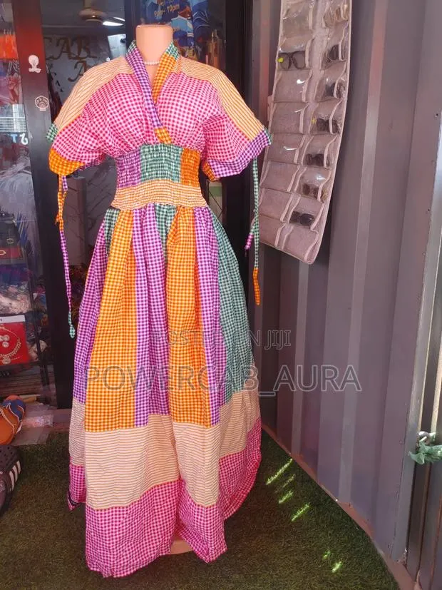 Long Dress · Photo 1