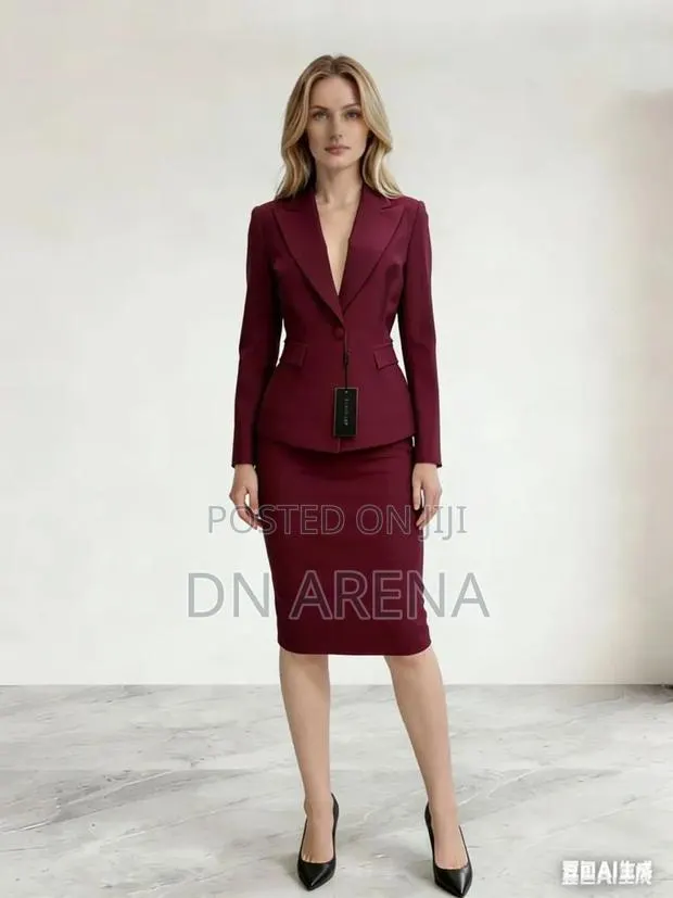 Elegant Ladies Skirt Suit · Photo 1