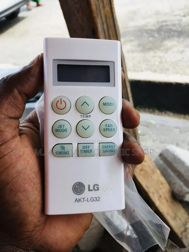 Small Screen Lg Ac Remote · Photo 1