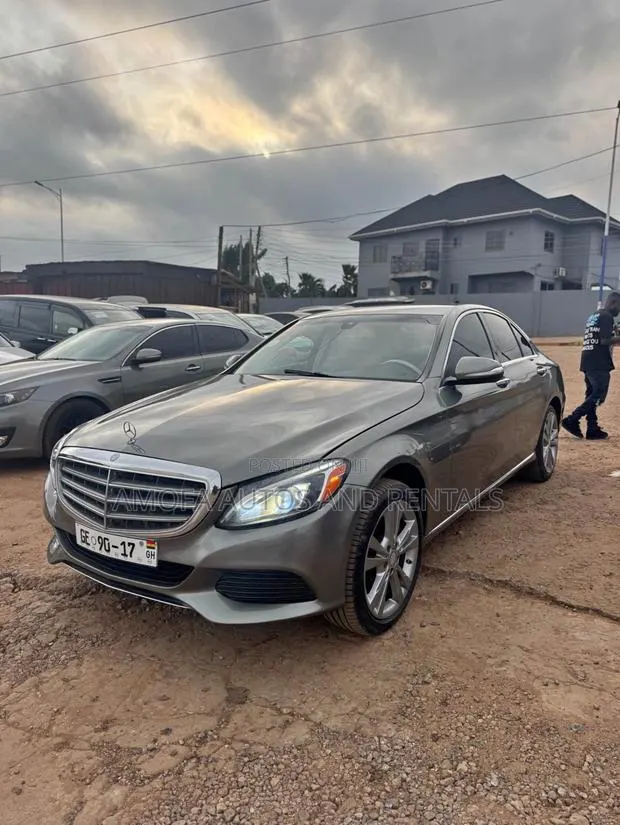 Mercedes-Benz C 300 · Photo 1