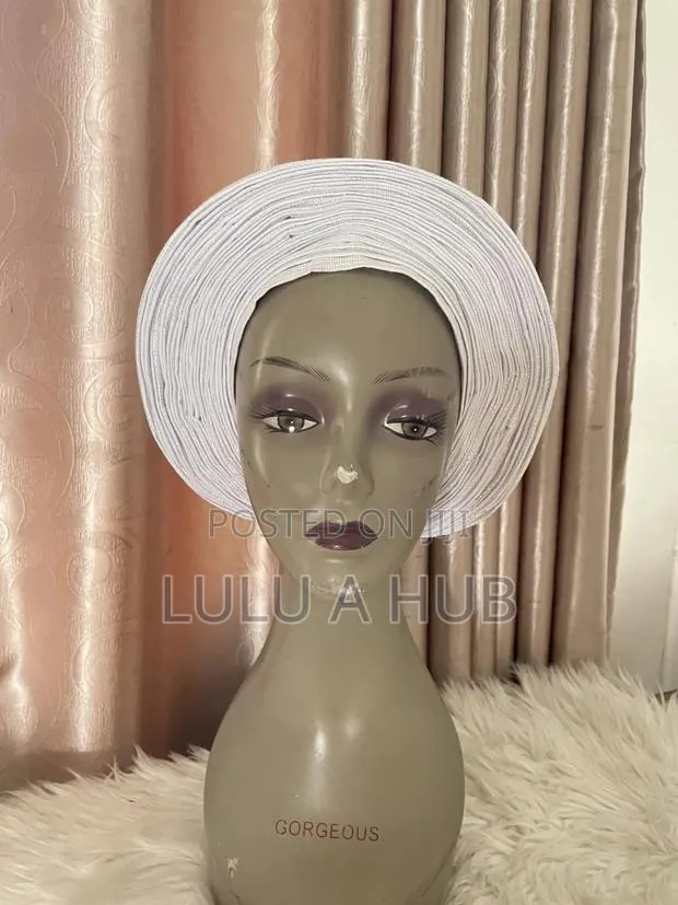 White Autogele Head Gear · Photo 1
