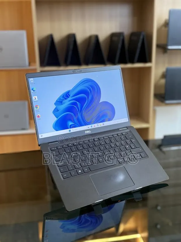 Laptop Dell Latitude 7310 16GB Intel Core i7 SSD 512GB · Photo 1