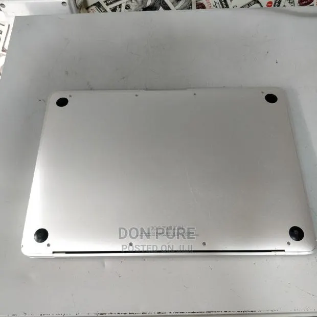 Macbook Pro 2020 Screen Forsale · Photo 1