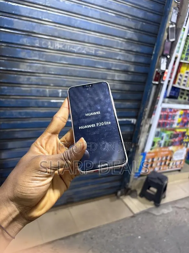 Huawei P20 Lite 128 GB · Photo 1