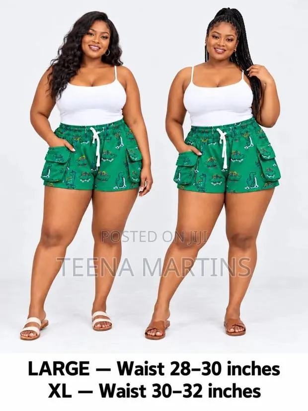 Women's Side Pocket Shorts · Photo 1