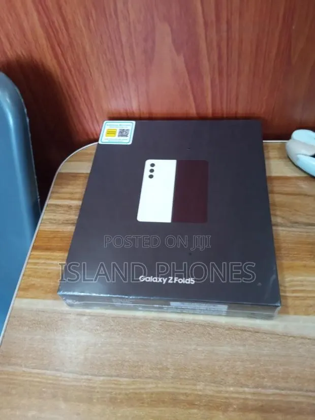New Samsung Galaxy Z Fold 5 512 GB Black · Photo 1